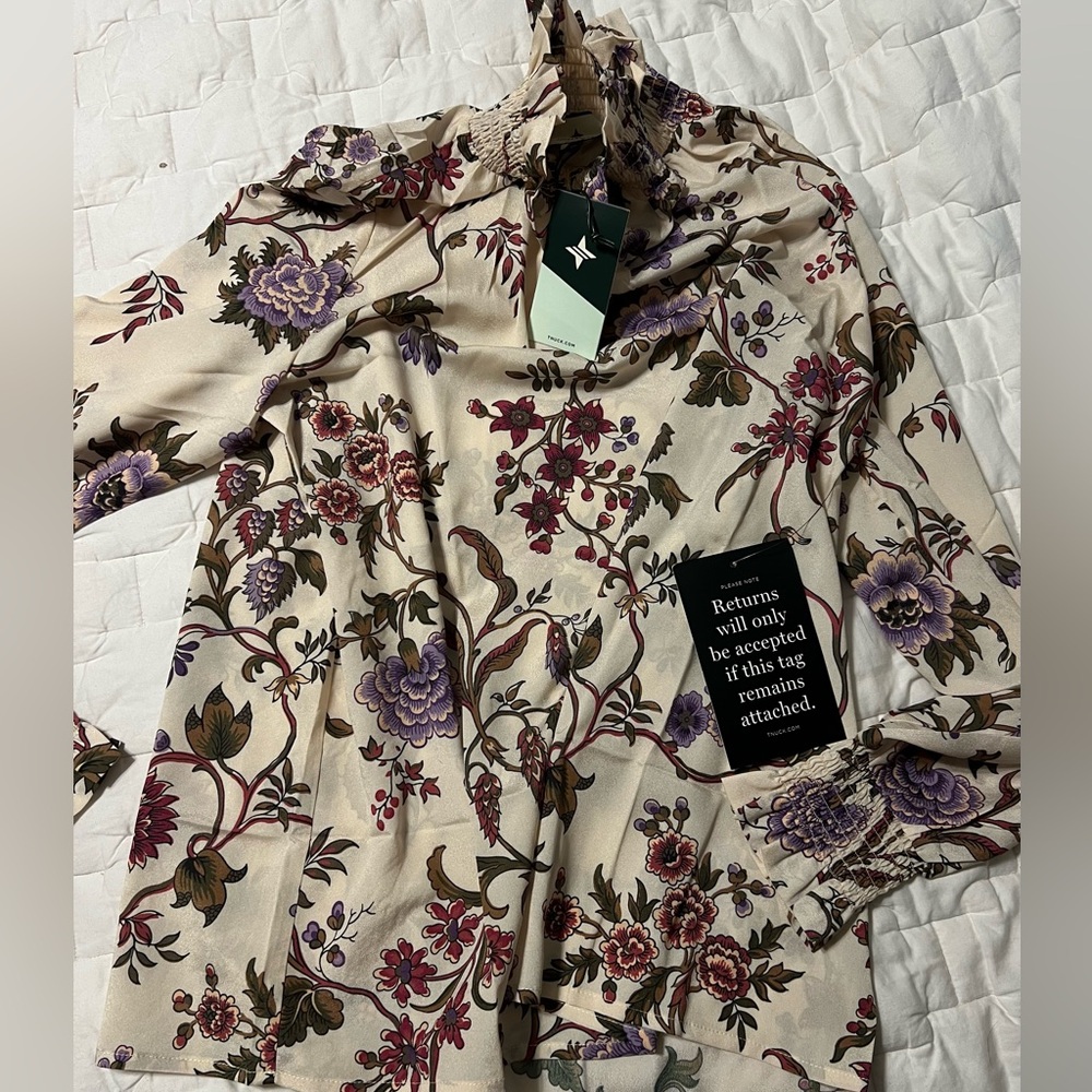 NWT Tuckernuck Chantilly Vine Sadie blouse, size L